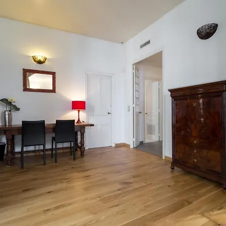 Etats Unis 892 - Spacious Flat On Sea Front Wac