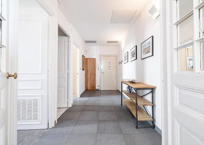 My Casa - Etats Unis 892 - Spacious Flat On Sea Front W Ac
